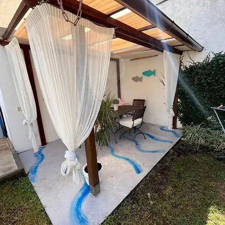 La Casa Rosa Al Mare Ferienhaus *