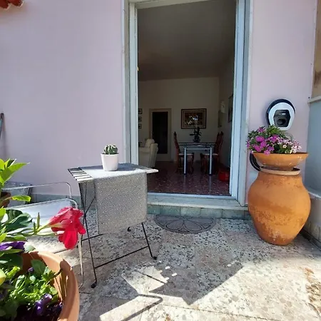 Semesterbostad La Casa Rosa Al Mare