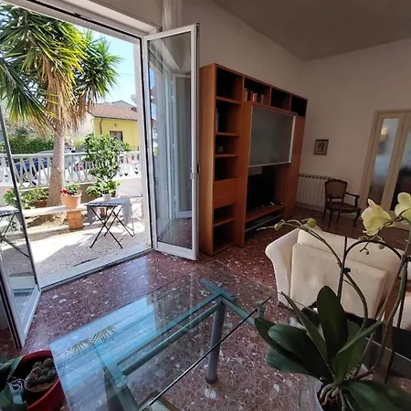Prázdninový dům La Casa Rosa Al Mare *